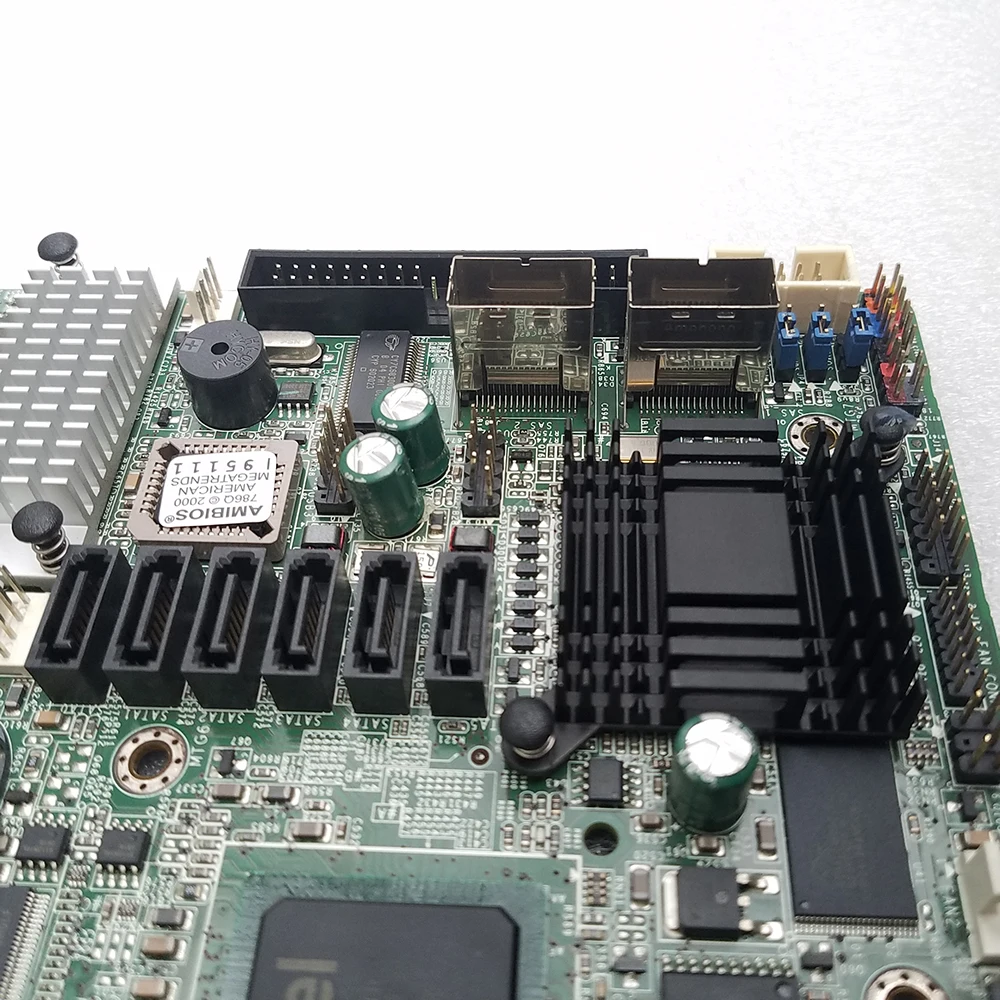 Серверная материнская плата LGA771 SAS для TYAN S5376 S5376WAG2NR
Серверная материнская плата LGA771 SAS для TYAN S5376 S5376WAG2NR