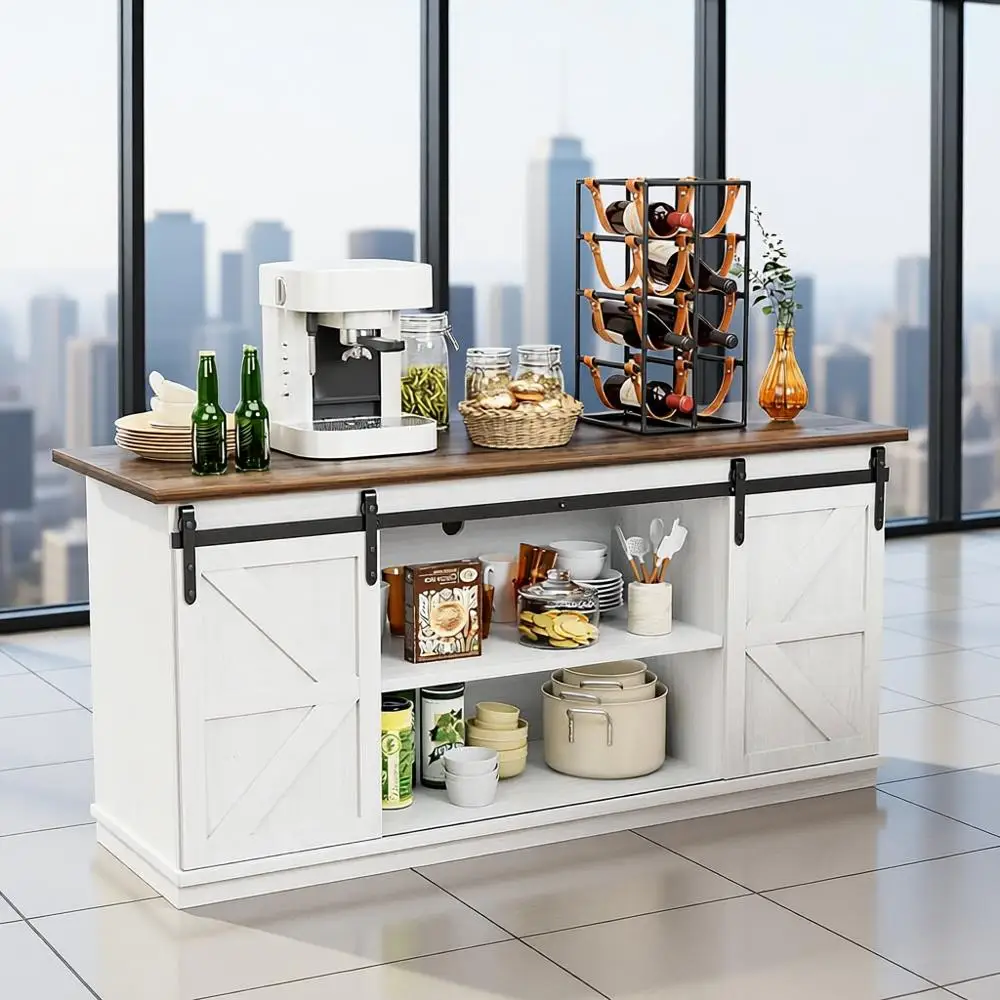 Белый сервант в стиле фермерского дома с раздвижными дверцами для хранения в кафе-баре в столовой
Белый сервант в стиле фермерского дома с раздвижными дверцами для хранения в кафе-баре в столовой