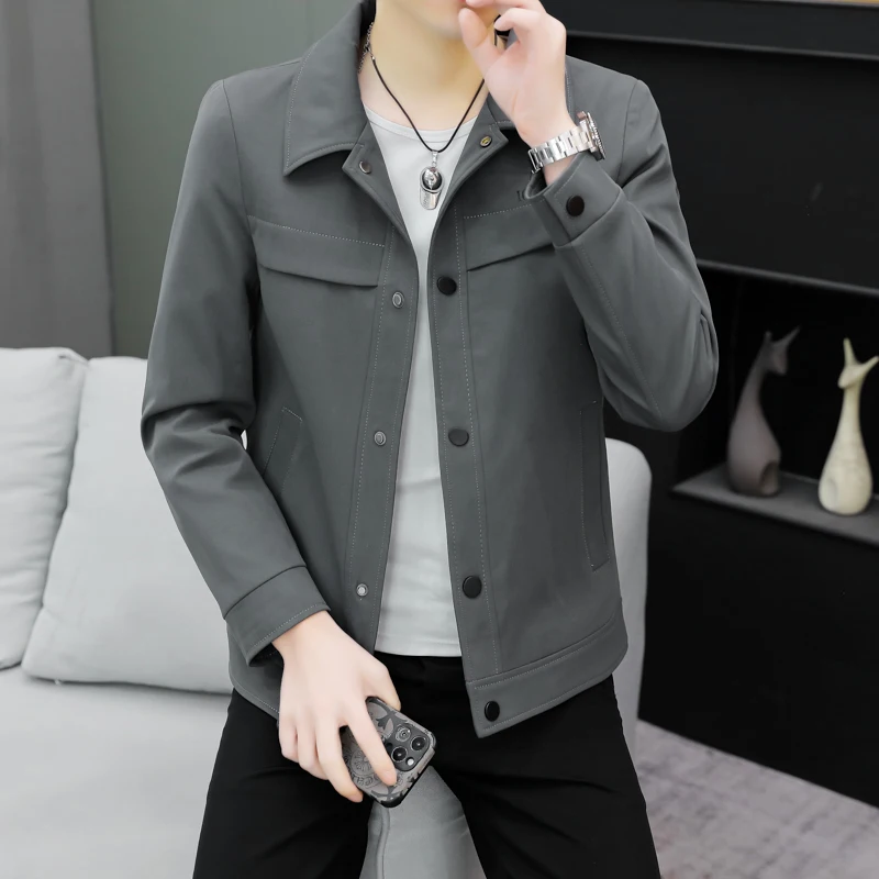 Casual Trendy Men's Jacket Spring Autumn Versatile Workwear Flip Collar High End Leisure Outerwear Youth Popular Slim Fit Style
Casual Trendy Men's Jacket Spring Autumn Versatile Workwear Flip Collar High End Leisure Outerwear Youth Popular Slim Fit Style