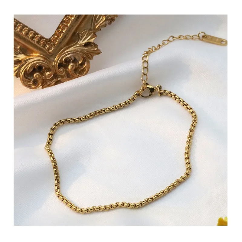 Stylish and Simple Titanium Steel Square Pearl Chain Bracelet Women's Niche Light Luxury Gold Hand Jewelry
Stylish and Simple Titanium Steel Square Pearl Chain Bracelet Women's Niche Light Luxury Gold Hand Jewelry