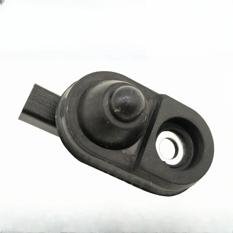 1PC Suitable for the door light switch of the Howo Commander's light truck and door light sensor switch of Haoman truck
1PC Suitable for the door light switch of the Howo Commander's light truck and door light sensor switch of Haoman truck