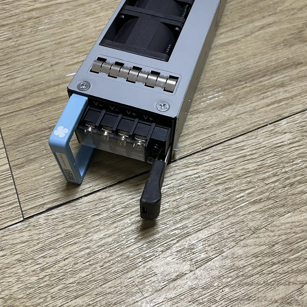 850W JPSU-850W-DC-AFI 740-053638 Switching Power Supply QFX5100 QFX5200 EX4550
850W JPSU-850W-DC-AFI 740-053638 Switching Power Supply QFX5100 QFX5200 EX4550