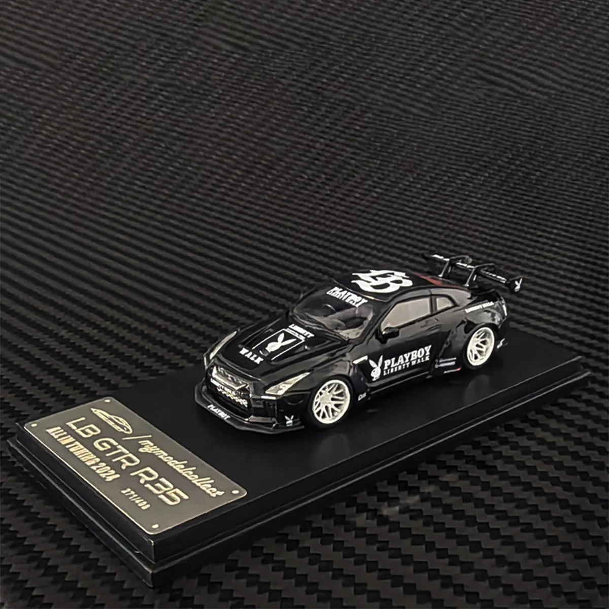 MC 1:64 Nissan GT-R R35 LB Alloy Diecast Model Car Collectible Gift
MC 1:64 Nissan GT-R R35 LB Alloy Diecast Model Car Collectible Gift