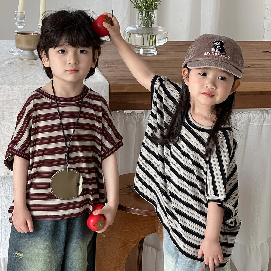 2026 Summer Unisex Kids Striped Drop Shoulder Tee Loose Casual Soft Breathable Daily Stylish Toddler Basic Short Sleeve Top
2026 Summer Unisex Kids Striped Drop Shoulder Tee Loose Casual Soft Breathable Daily Stylish Toddler Basic Short Sleeve Top
