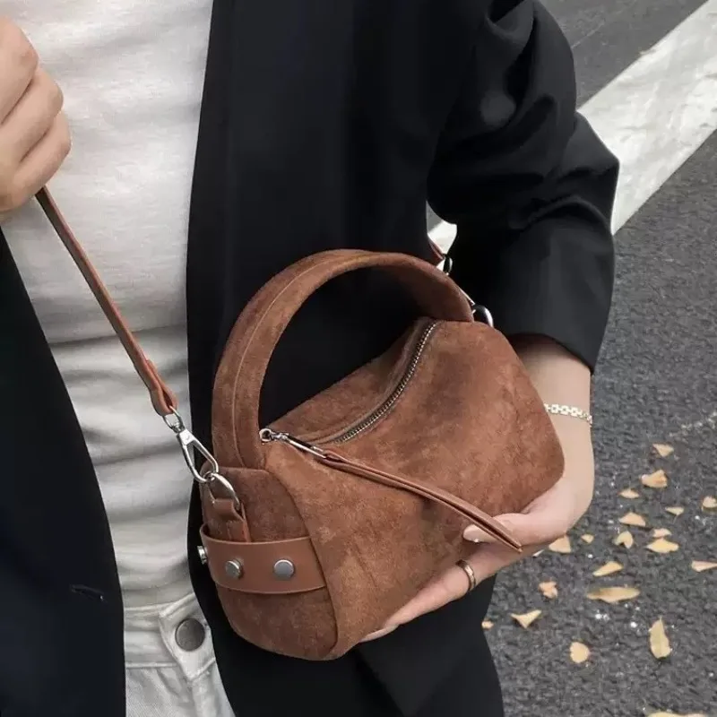 new retro matte pillow handbag niche casual underarm bag elegant commuter shoulder crossbody bag for women
new retro matte pillow handbag niche casual underarm bag elegant commuter shoulder crossbody bag for women