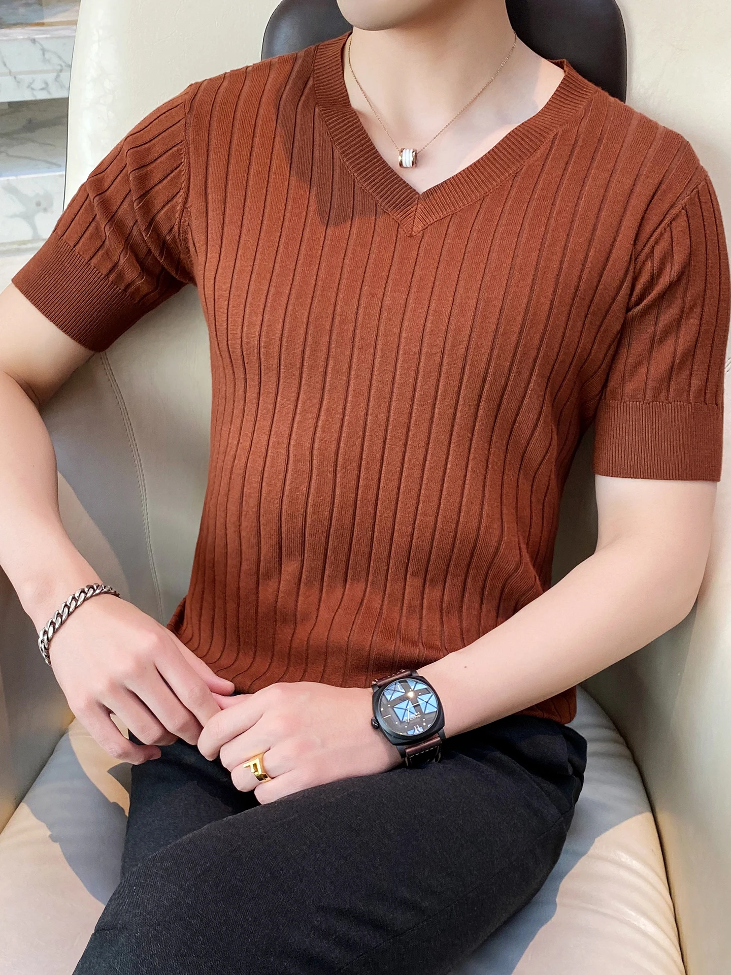 Spring Autumn Men's Knitted ort Sve Casual V-Ne T-irt f Sve Overhead Sle Comfortable Fit Faionable Streetwear
Spring Autumn Men's Knitted ort Sve Casual V-Ne T-irt f Sve Overhead Sle Comfortable Fit Faionable Streetwear