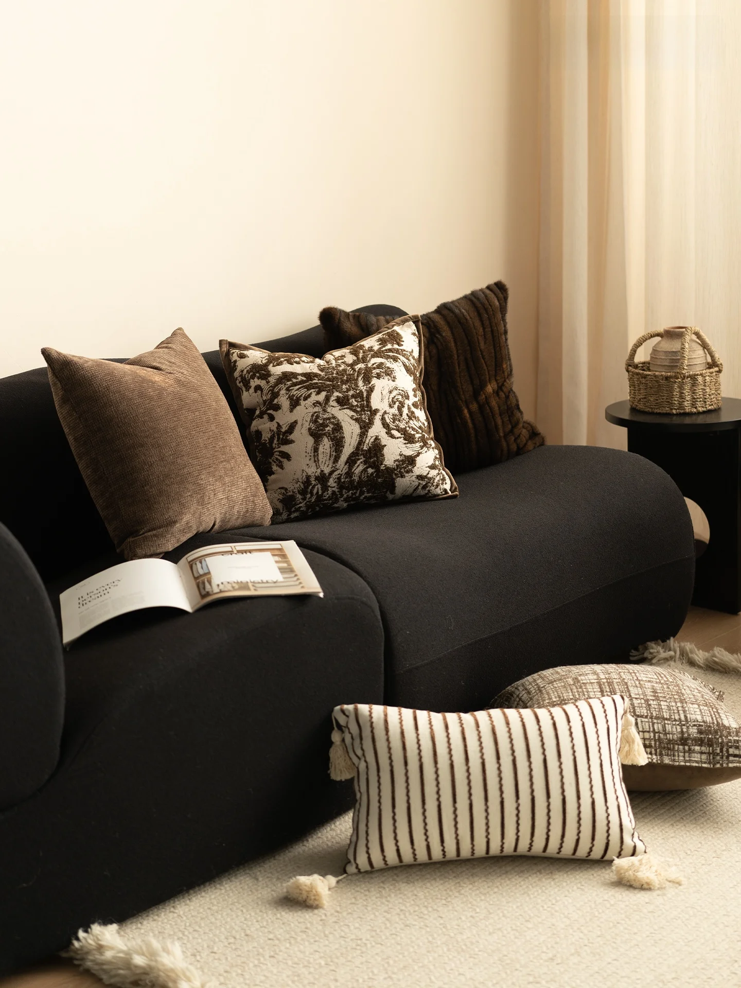 Italian Style Sofa Pillow Middle Vintage Home Decorative Cushion Bedroom Hotel Sample Room High End Feeling Backrest Pillow
Italian Style Sofa Pillow Middle Vintage Home Decorative Cushion Bedroom Hotel Sample Room High End Feeling Backrest Pillow