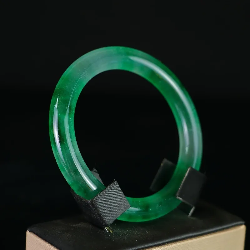 Natural Fashion Elegant Lake Green Men and Women Couple Bracelet
Natural Fashion Elegant Lake Green Men and Women Couple Bracelet