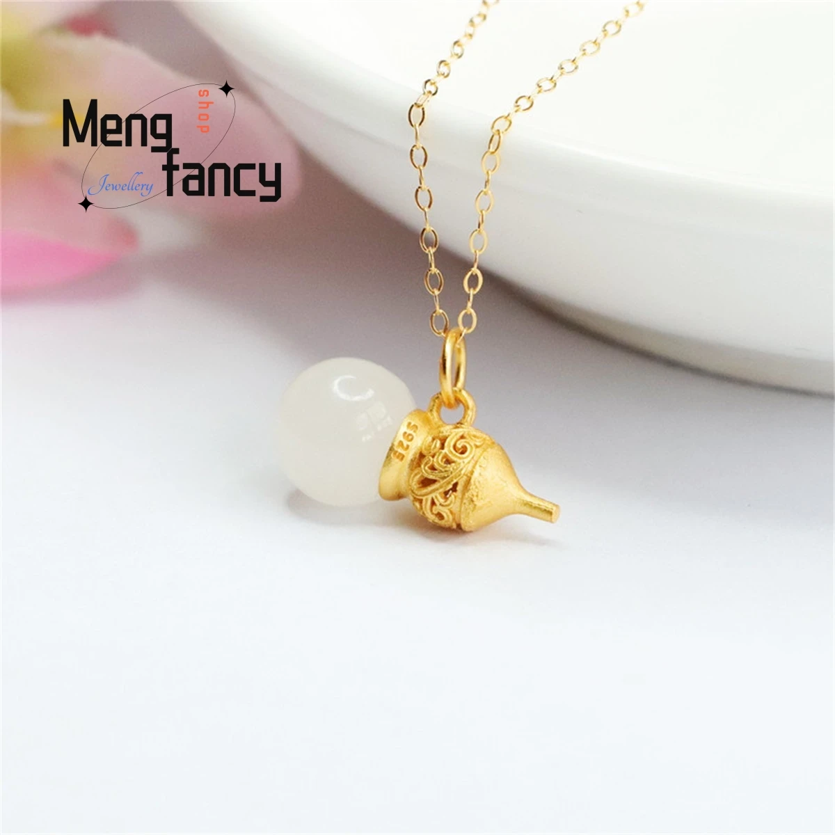 Natural S925 Silver Inlaid Hetian White Jade Three-dimensional Hollowed-out Gourd Necklace Pendant Charm Fashion Luxury Jewelry
Natural S925 Silver Inlaid Hetian White Jade Three-dimensional Hollowed-out Gourd Necklace Pendant Charm Fashion Luxury Jewelry