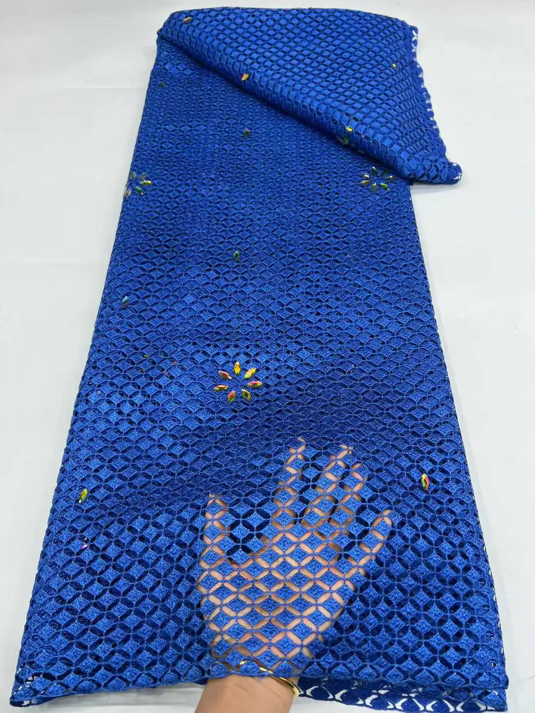 Оранжевое роскошное французское кружево из тюля с пайетками и бисером, африканское нигерийское вышитое кружево, ткань для пошива платьев.
Оранжевое роскошное французское кружево из тюля с пайетками и бисером, африканское нигерийское вышитое кружево, ткань для пошива платьев.