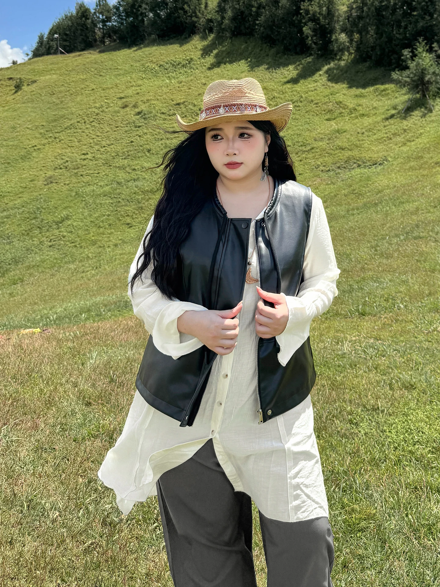 Женский жилет из искусственной кожи больших размеров с регулируемым шнурком, круглый, свободный крой, осенне-зимняя верхняя одежда, повседневная винтажная одежда
Женский жилет из искусственной кожи больших размеров с регулируемым шнурком, круглый, свободный крой, осенне-зимняя верхняя одежда, повседневная винтажная одежда