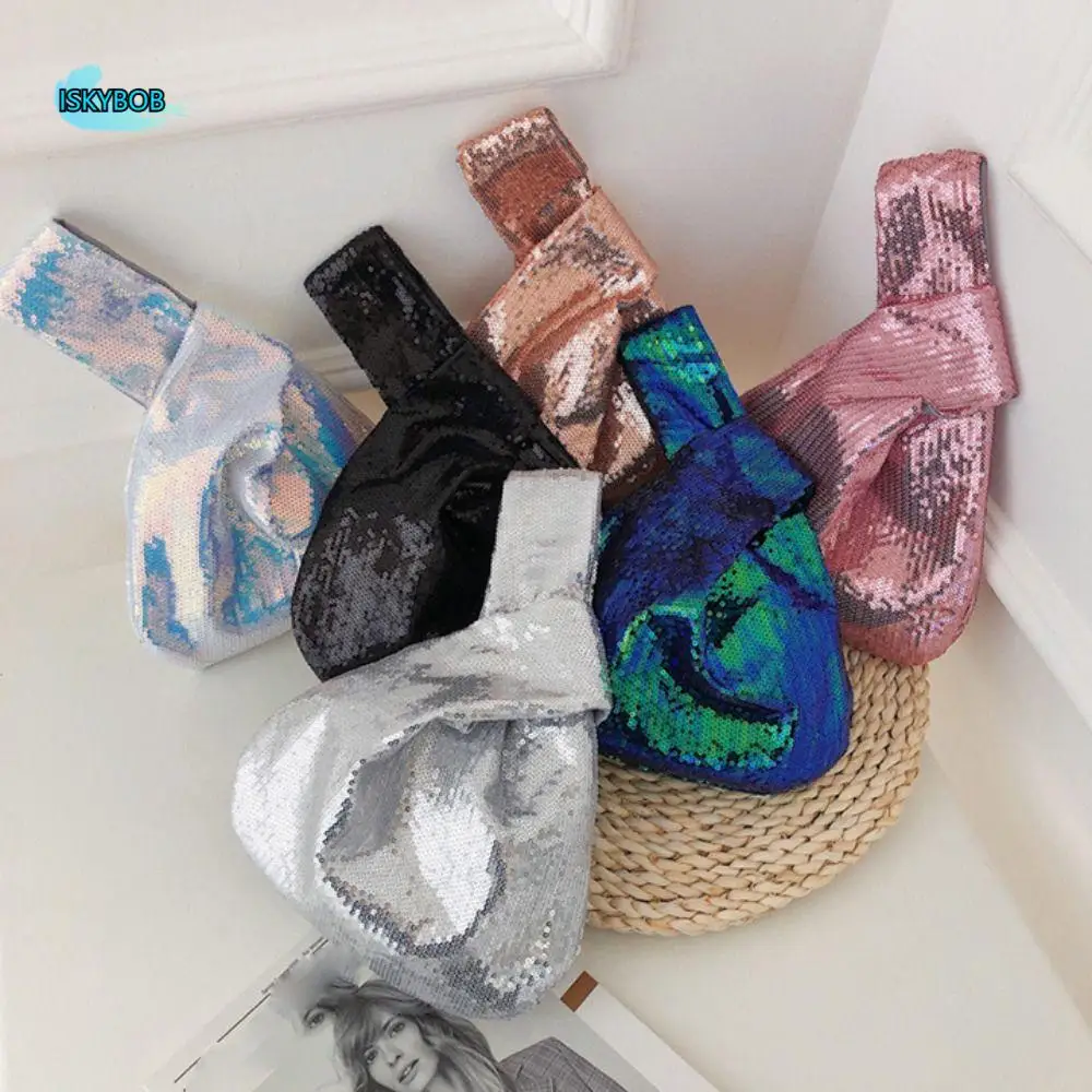 Portable Glitter Knot Wrist Bag Solid Color Bucket Bag Sequin Handbag Shopping Bags Purse Tote Bag Party
Portable Glitter Knot Wrist Bag Solid Color Bucket Bag Sequin Handbag Shopping Bags Purse Tote Bag Party