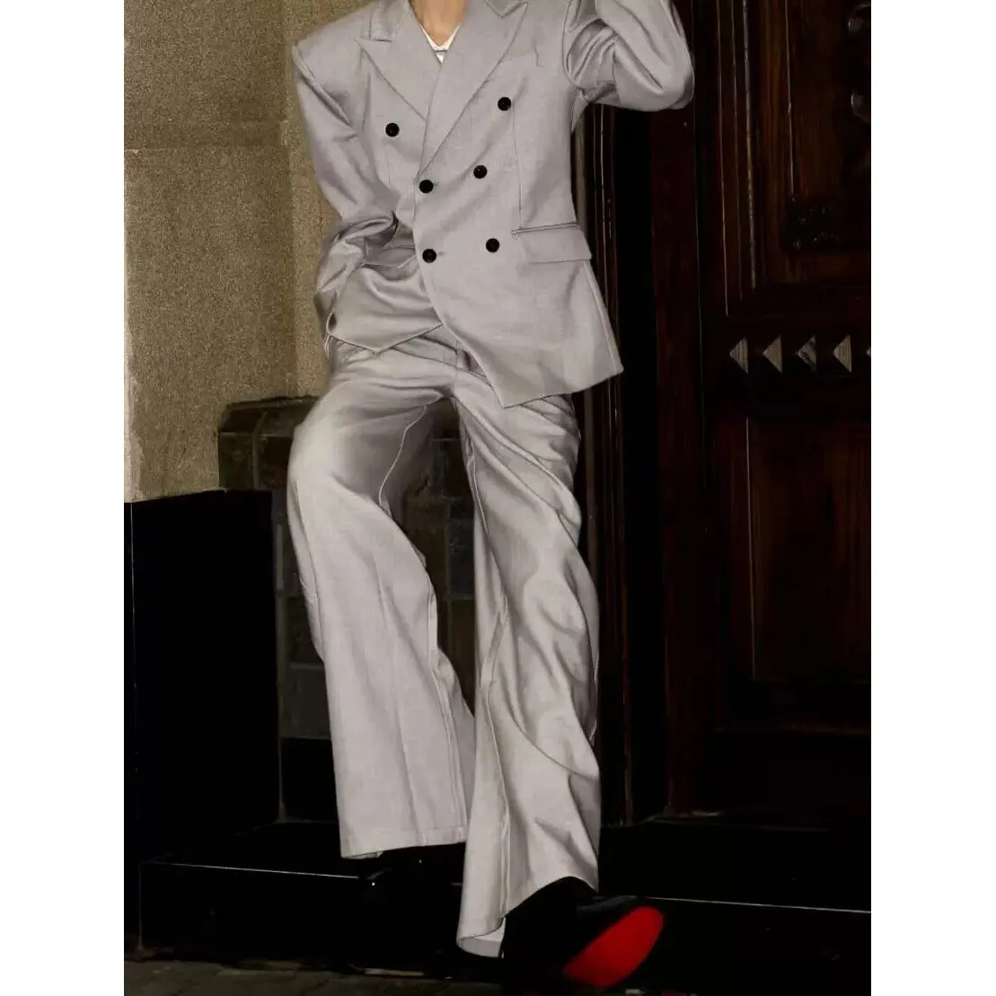 Red Bottom Integrated Design Heightening Shoes Leather Shoes Double Slit Special Wide Fit Fall Season Flat Collar No Button
Red Bottom Integrated Design Heightening Shoes Leather Shoes Double Slit Special Wide Fit Fall Season Flat Collar No Button