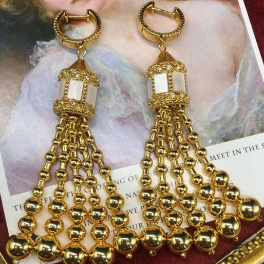 Vintage Gold Tassel Earrings with Round Beads and Enamel Women Glaze Design Luxury Fashionable Female Retro Earrings
Vintage Gold Tassel Earrings with Round Beads and Enamel Women Glaze Design Luxury Fashionable Female Retro Earrings