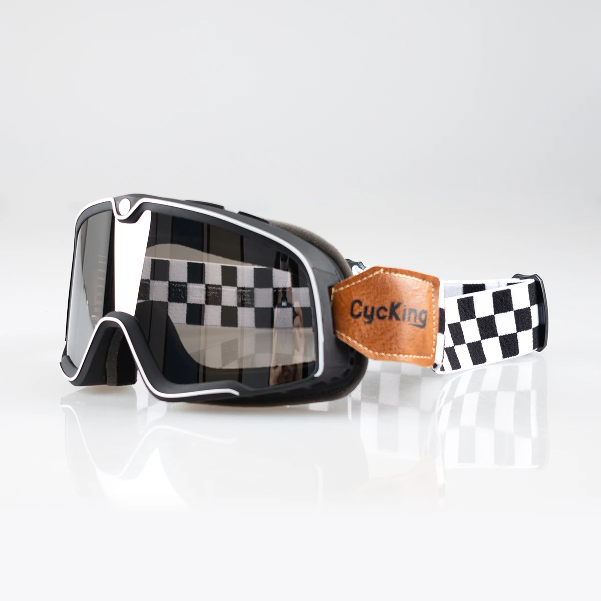 Motorcycle goggles vintage helmet windshield off-road sunglasses glasses universal
Motorcycle goggles vintage helmet windshield off-road sunglasses glasses universal