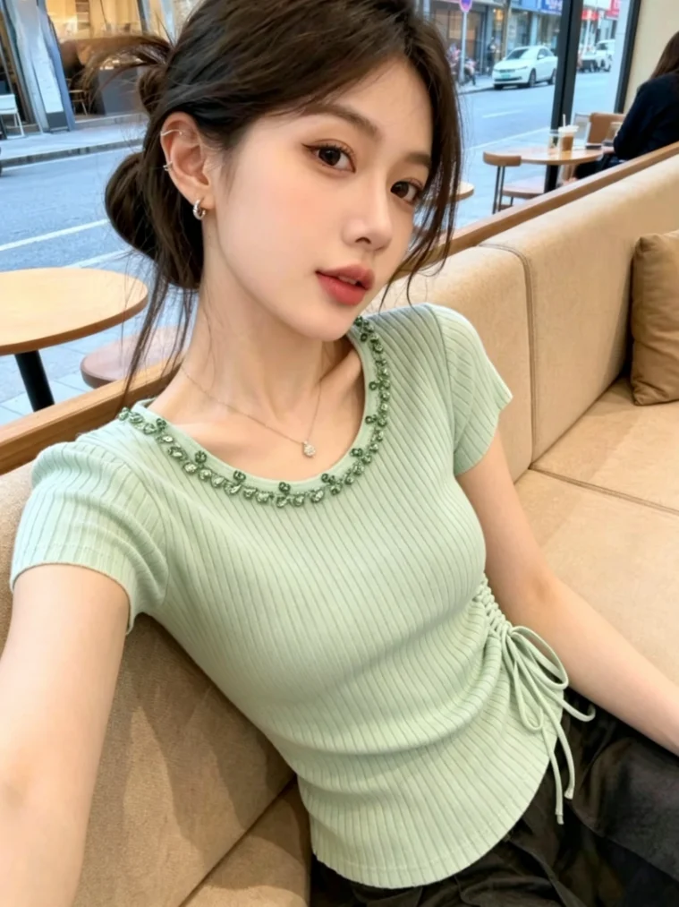Summer Heavy Embellished round Neck Short Sleeve Knitted Sweater Women's Self-Keeping Design Sense Drawstring Slim Fit Top
Summer Heavy Embellished round Neck Short Sleeve Knitted Sweater Women's Self-Keeping Design Sense Drawstring Slim Fit Top