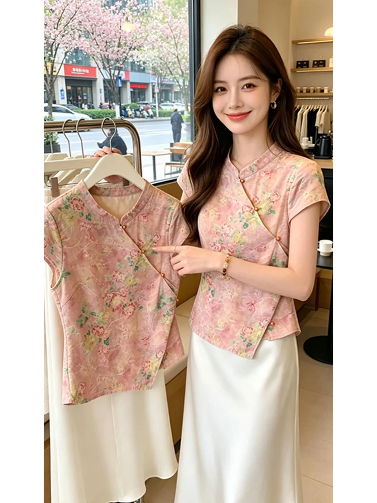 Elegant New Chinese Style Women's Shirt Summer 2026 Casual Slimming Tummy Covering Breathable Short Sleeve Top for Daily Wear
Elegant New Chinese Style Women's Shirt Summer 2026 Casual Slimming Tummy Covering Breathable Short Sleeve Top for Daily Wear