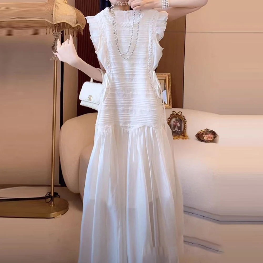 High-end lace dress summer thin flying sleeves mesh stitching fairy versatile long skirt summer dress
High-end lace dress summer thin flying sleeves mesh stitching fairy versatile long skirt summer dress