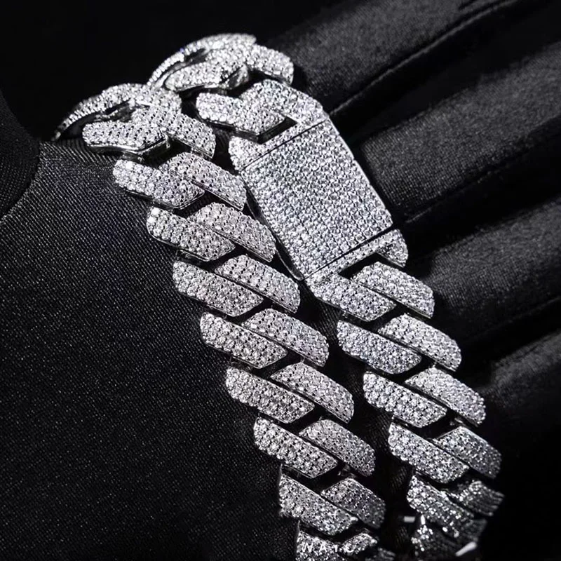 Good Price Of Fashion Style Ablaze 925 Silver Man Necklace Thick Link Chain Hinge Link Necklace For Adult Male
Good Price Of Fashion Style Ablaze 925 Silver Man Necklace Thick Link Chain Hinge Link Necklace For Adult Male