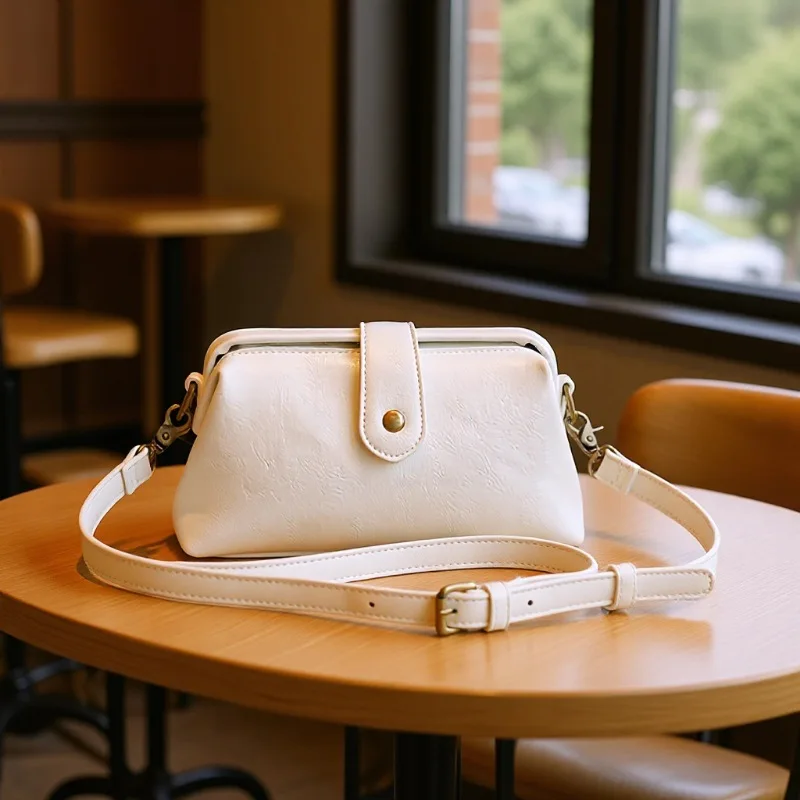 Vintage Embossed PU Leather Kiss Lock Crossbody Bag, Women Adjustable Strap Small Shoulder Purse, Casual Daily Mini Clutch Handb
Vintage Embossed PU Leather Kiss Lock Crossbody Bag, Women Adjustable Strap Small Shoulder Purse, Casual Daily Mini Clutch Handb