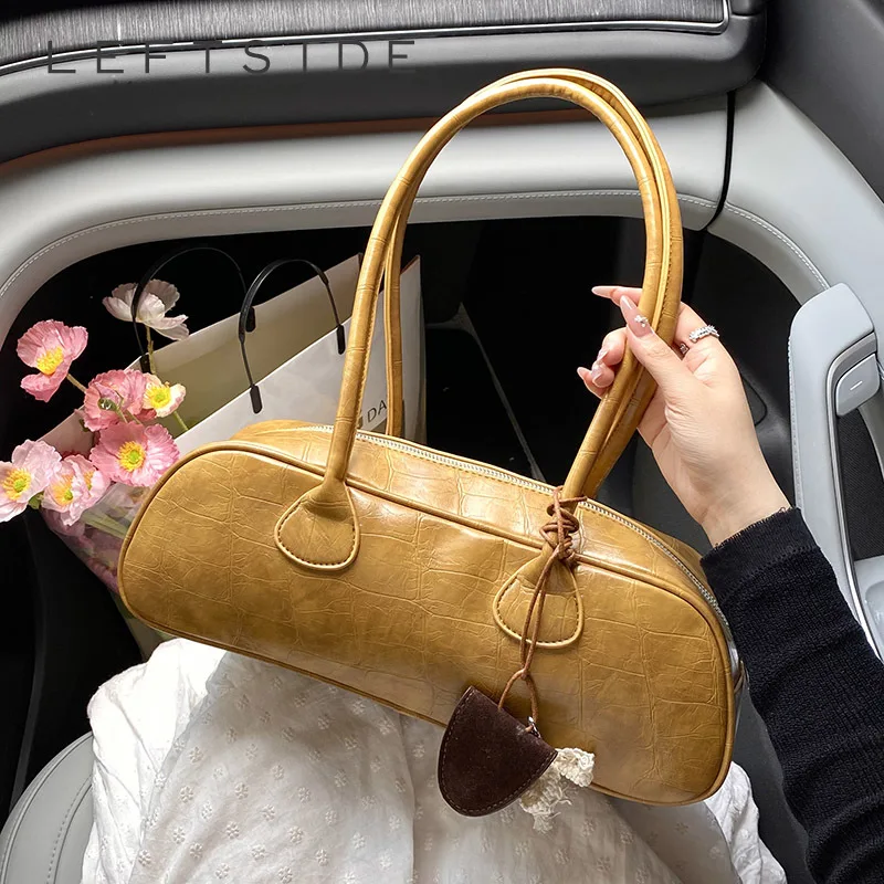 LEFTSIDE 2025 New Summer Stone Pattern PU Leather New Shoulder Bag Women Korean Fashion Handbags and Purses Lady Underarm Bag
LEFTSIDE 2025 New Summer Stone Pattern PU Leather New Shoulder Bag Women Korean Fashion Handbags and Purses Lady Underarm Bag