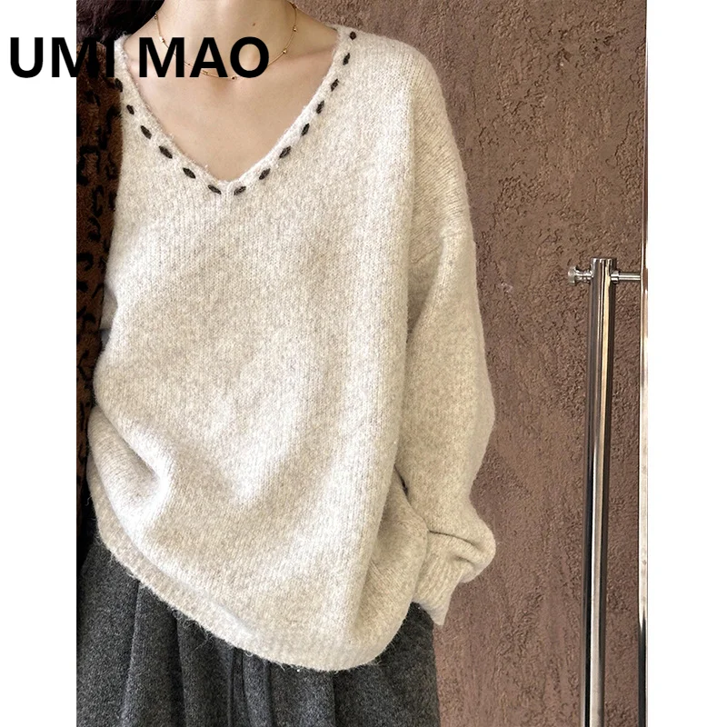 UMI MAO Top Femme Korean Version Autumn New Item Soft And Loose Fitting Pullover Long Sleeved Knitted Sweater For Women
UMI MAO Top Femme Korean Version Autumn New Item Soft And Loose Fitting Pullover Long Sleeved Knitted Sweater For Women