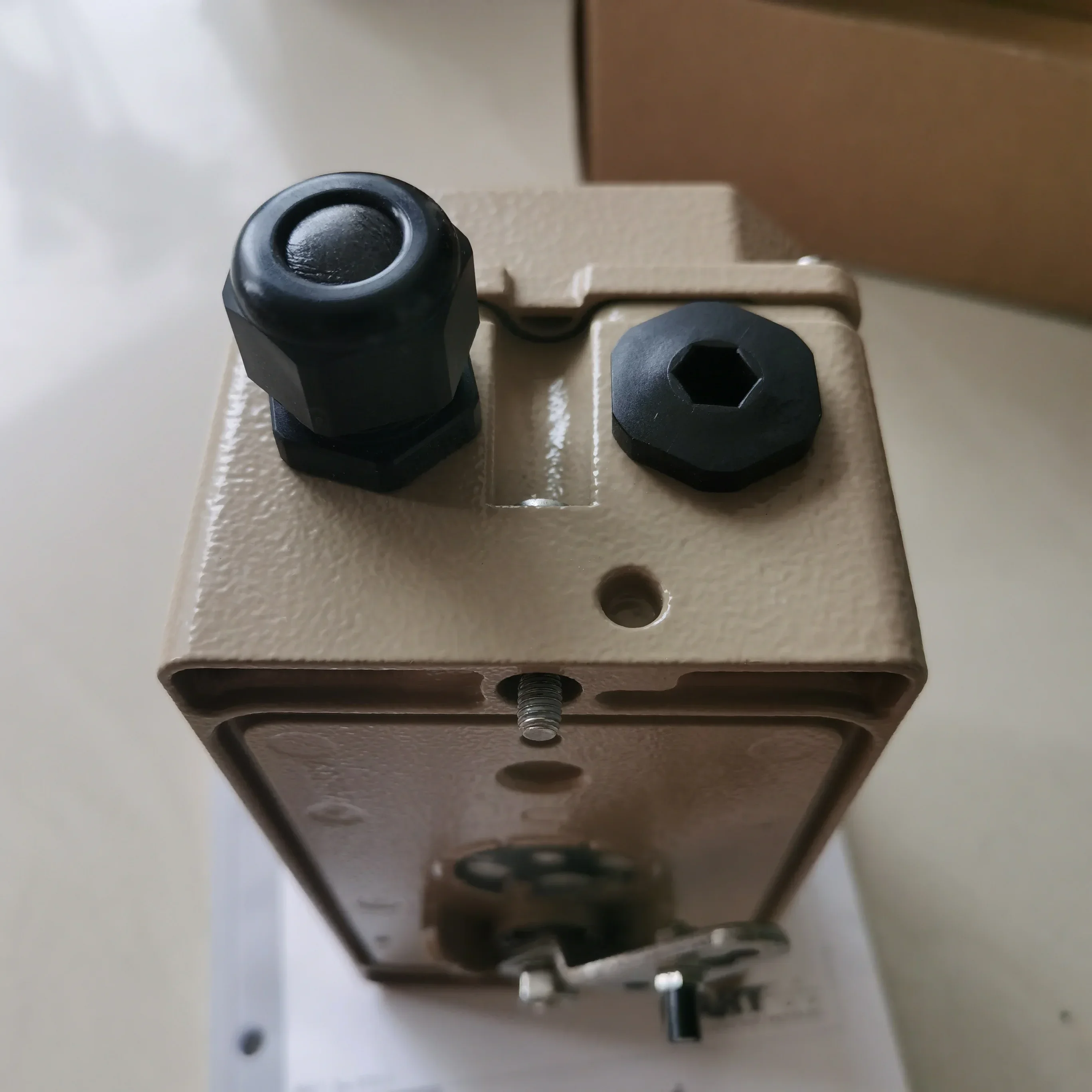 Control valve positioner model 3731-3730-1 3730-2 3730-3 3730-4 3730-5 digital electric pneumatic
Control valve positioner model 3731-3730-1 3730-2 3730-3 3730-4 3730-5 digital electric pneumatic