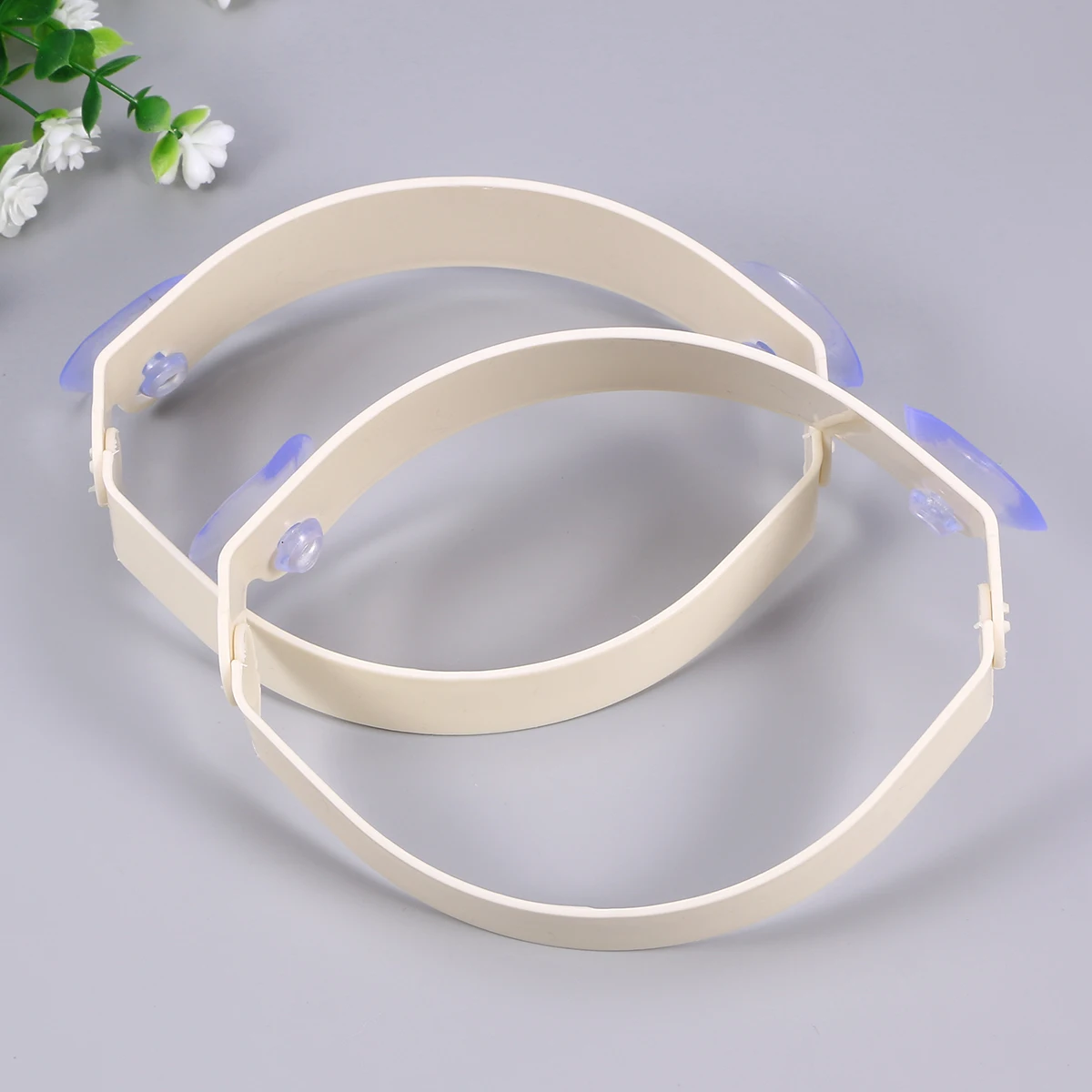 2 Pcs Refuse Sacks Trash Bag Holder Rack Deodorant Rubbish Garbage Sucker Clip Beige
2 Pcs Refuse Sacks Trash Bag Holder Rack Deodorant Rubbish Garbage Sucker Clip Beige