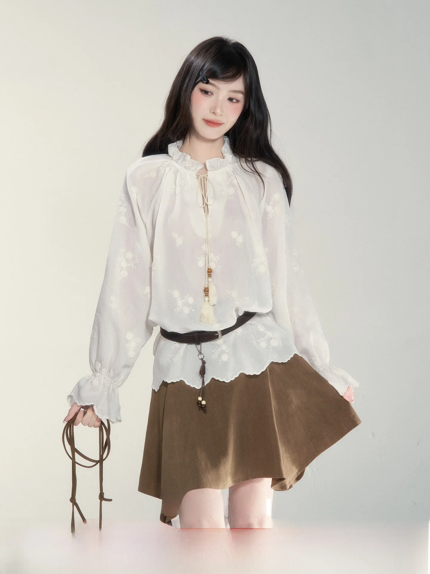 Chic Embroidered irt Women's Loose Fit French Sle Spring 2026 Breathable Comfortable Skin-Friendly Long Sve Button up
Chic Embroidered irt Women's Loose Fit French Sle Spring 2026 Breathable Comfortable Skin-Friendly Long Sve Button up