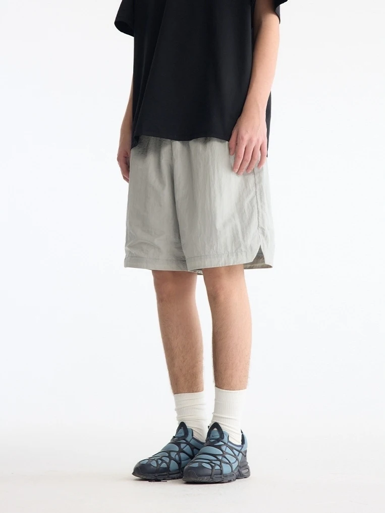 Светящаяся коробка American Sle Металлическая текстура Qui Dry Спортивные орты Эластичная талия Свободные брюки с пятью точками Повседневный нейлон Молодежный Fitn
Светящаяся коробка American Sle Металлическая текстура Qui Dry Спортивные орты Эластичная талия Свободные брюки с пятью точками Повседневный нейлон Молодежный Fitn