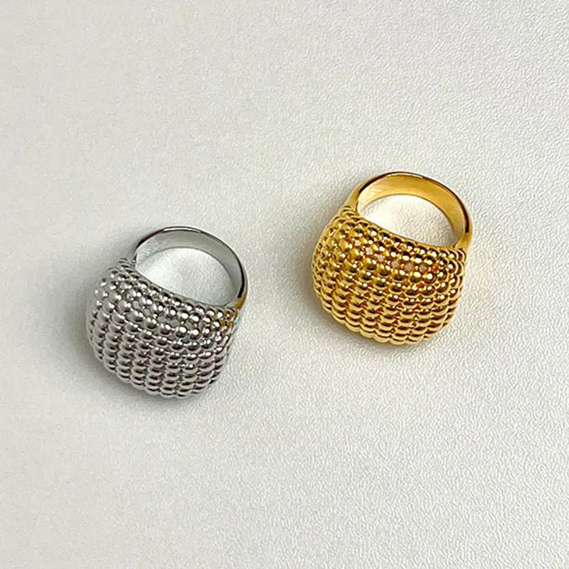 Vintage Hollow Metal Geometric Round Ball Beads Rings for Women Girls Exquisite Fashion Couples Party Jewelry Gifts 2024 New
Vintage Hollow Metal Geometric Round Ball Beads Rings for Women Girls Exquisite Fashion Couples Party Jewelry Gifts 2024 New