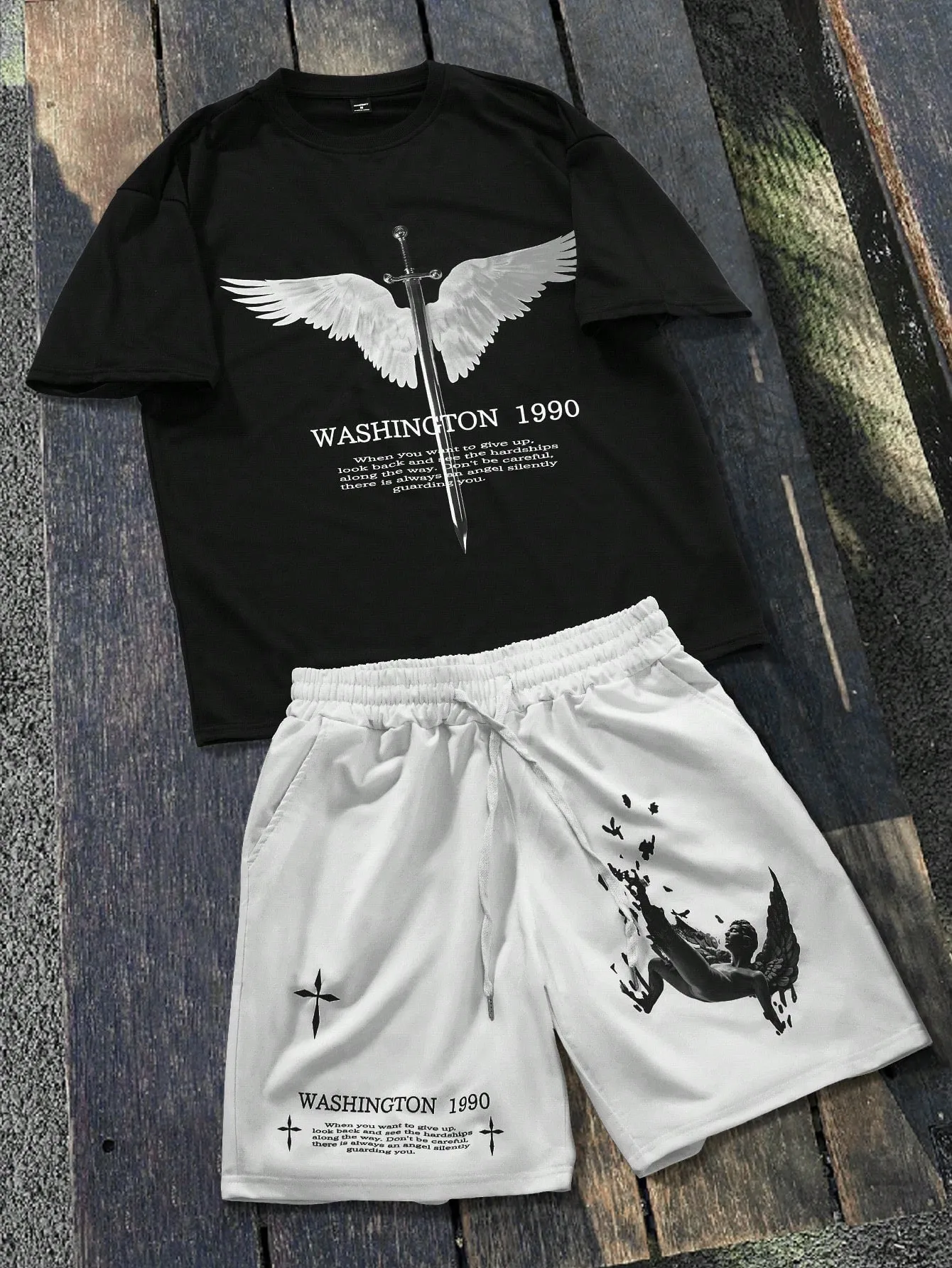 2026 Summer New Men's Short-Sleeved Shorts Set with 3D Wings Print for Street Casual Fashion Soft Comfortable and Breathable
2026 Summer New Men's Short-Sleeved Shorts Set with 3D Wings Print for Street Casual Fashion Soft Comfortable and Breathable
