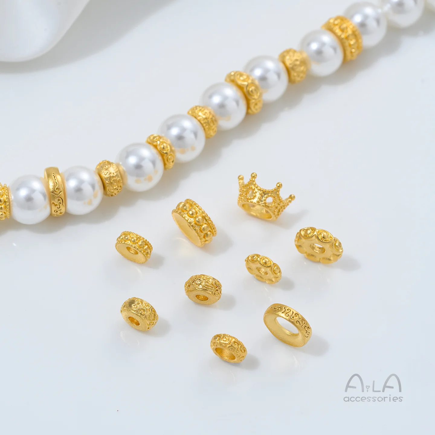 Copper Plated 24K Gold Crown Wheel Bead Spacer Handmade DIY String Pearl Bracelet Necklace Jewelry Sand Gold Accessories
Copper Plated 24K Gold Crown Wheel Bead Spacer Handmade DIY String Pearl Bracelet Necklace Jewelry Sand Gold Accessories