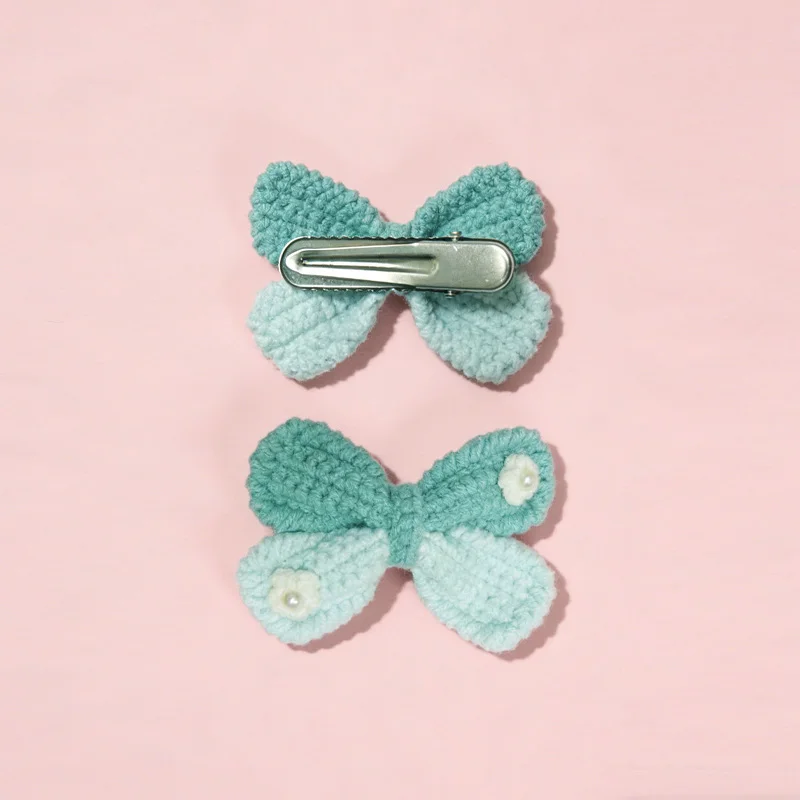Customizable Hand-Crocheted Bow Hair Clip - Small Gift Idea in Assorted Colors
Customizable Hand-Crocheted Bow Hair Clip - Small Gift Idea in Assorted Colors