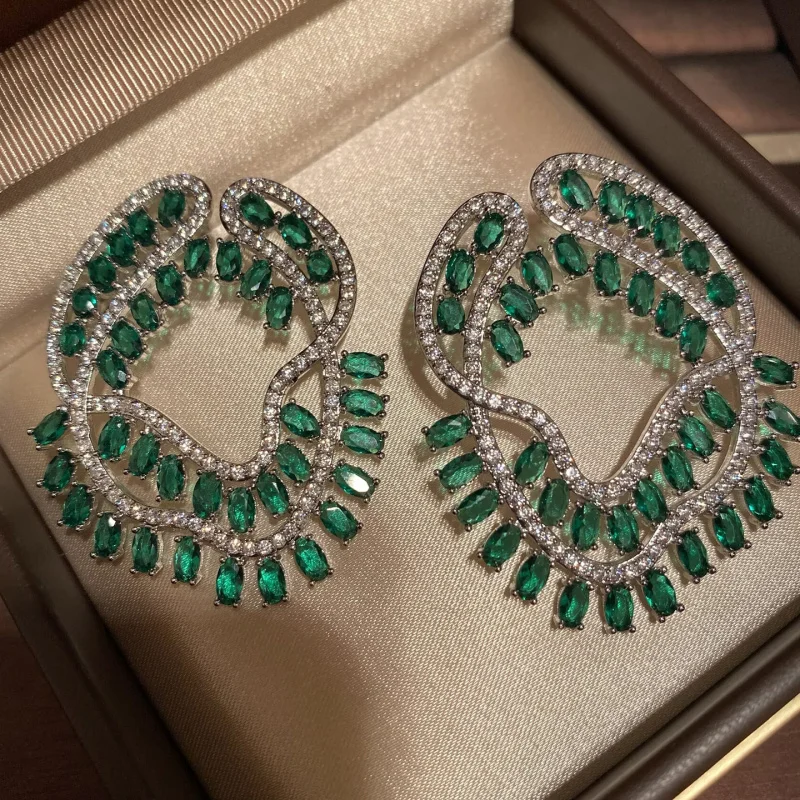 Sparkling Green Crystal Chandelier Earrings leaf Drop Earrings Evening Party evening Jewelry
Sparkling Green Crystal Chandelier Earrings leaf Drop Earrings Evening Party evening Jewelry