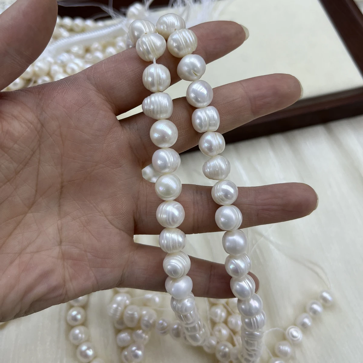 Grade A 10-11mm Potato-Shaped Natural Pearl Semi-Finished Beads for Jewelry Making Supplies DIY Necklace Bracelet Accessories
Grade A 10-11mm Potato-Shaped Natural Pearl Semi-Finished Beads for Jewelry Making Supplies DIY Necklace Bracelet Accessories