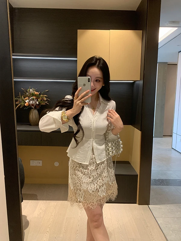 Spring V-ne Waist-cinching Lace irt And f-skirt Slimming Set for Women Casual Sle Nylon And Regenerated Cellulose Fiber
Spring V-ne Waist-cinching Lace irt And f-skirt Slimming Set for Women Casual Sle Nylon And Regenerated Cellulose Fiber