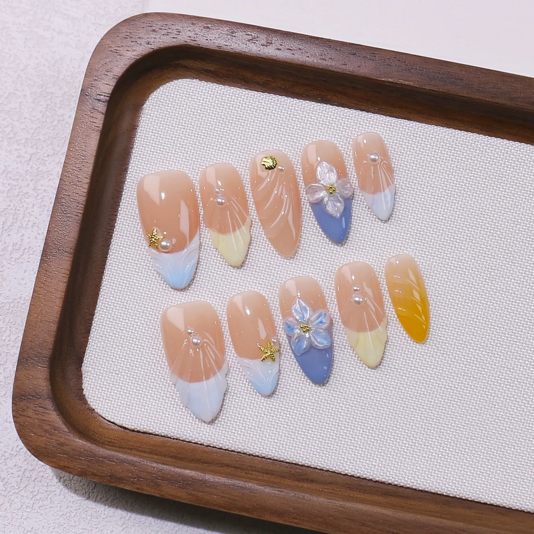 10Pcs Blush Almond Handmade Press on Nails French 3D Print Flower False Nails Press on Nail Tip Art
10Pcs Blush Almond Handmade Press on Nails French 3D Print Flower False Nails Press on Nail Tip Art