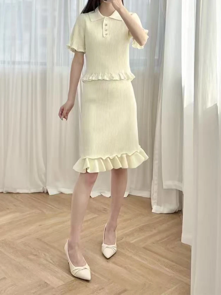 Spring Summer New Fashion Hollow-out Ruffle Edge Knit Set Women Elegant Polo collar Short Sleeve Tops or Mini All-match Skirt
Spring Summer New Fashion Hollow-out Ruffle Edge Knit Set Women Elegant Polo collar Short Sleeve Tops or Mini All-match Skirt