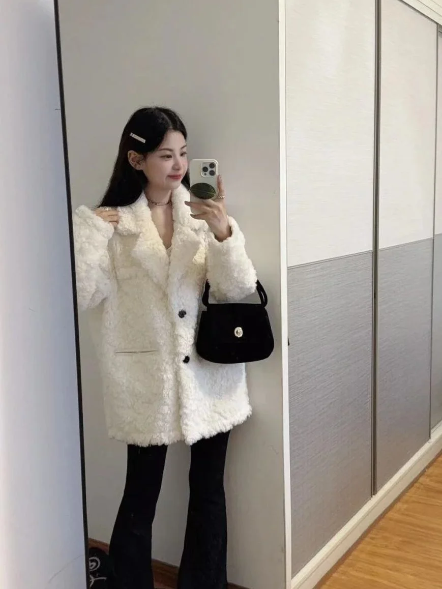 Элегантный осенний женский твидовый жакет с вышивкой, в стиле бохо, с градиентом, разрезами, на шнуровке, с бахромой и оборками, для офиса и повседневной носки
Элегантный осенний женский твидовый жакет с вышивкой, в стиле бохо, с градиентом, разрезами, на шнуровке, с бахромой и оборками, для офиса и повседневной носки