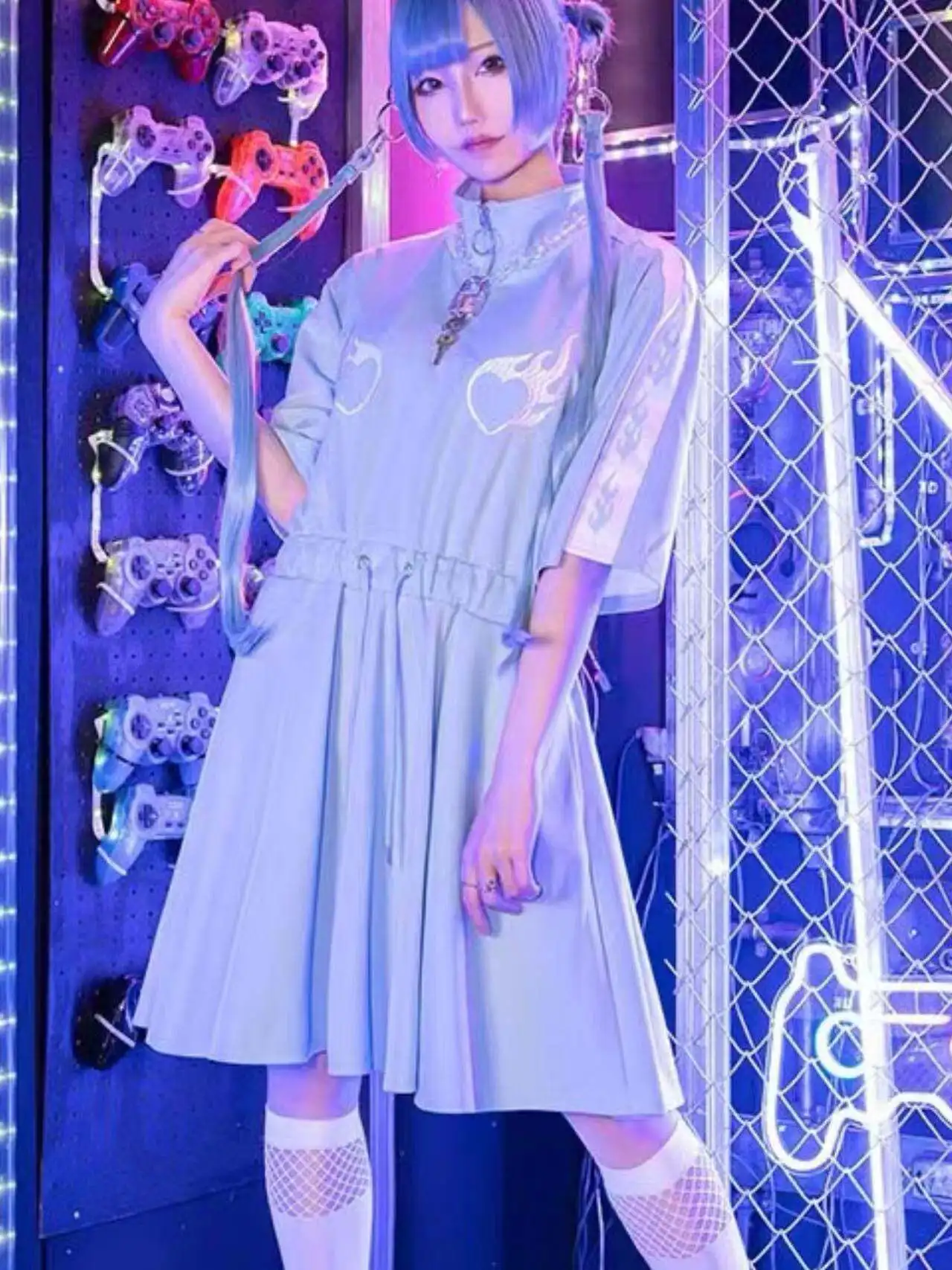 Summer Harajuku Subculture Y2k Burning Heart Flame Embroidery Sporty Style School Uniform Dress Half Sleeve Sweatshirt Girl
Summer Harajuku Subculture Y2k Burning Heart Flame Embroidery Sporty Style School Uniform Dress Half Sleeve Sweatshirt Girl