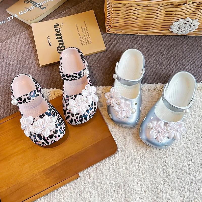 Fashion Kids Bling Pearl Flower Decor Slip-on Sandals Child Leopard Print Mary Jane Strap Non-slip Garden Shoes Water Shoes
Fashion Kids Bling Pearl Flower Decor Slip-on Sandals Child Leopard Print Mary Jane Strap Non-slip Garden Shoes Water Shoes