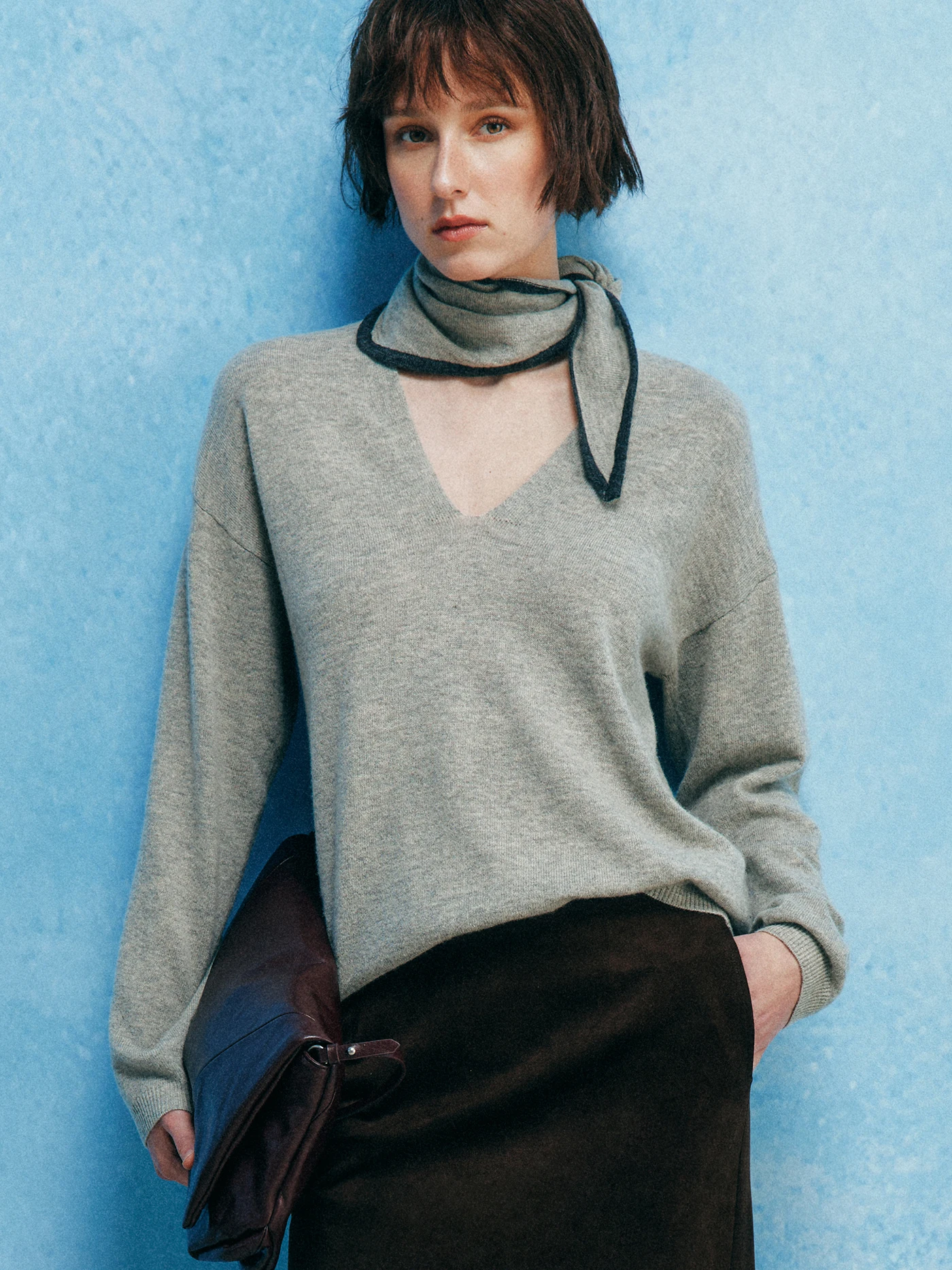 Soft Loose Wool Blend Knitwear V-Ne Draped oulder Long Sve Women's Casual Faion French Sle Warm Regular Fit Sweater
Soft Loose Wool Blend Knitwear V-Ne Draped oulder Long Sve Women's Casual Faion French Sle Warm Regular Fit Sweater