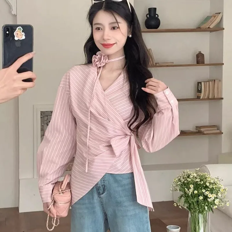 V Neck Shirts & Blouses for Women Novelty 2025 Tall Elegant Chic Japanese Harajuku Fashion Aesthetic Sale of Striped Woman Top
V Neck Shirts & Blouses for Women Novelty 2025 Tall Elegant Chic Japanese Harajuku Fashion Aesthetic Sale of Striped Woman Top