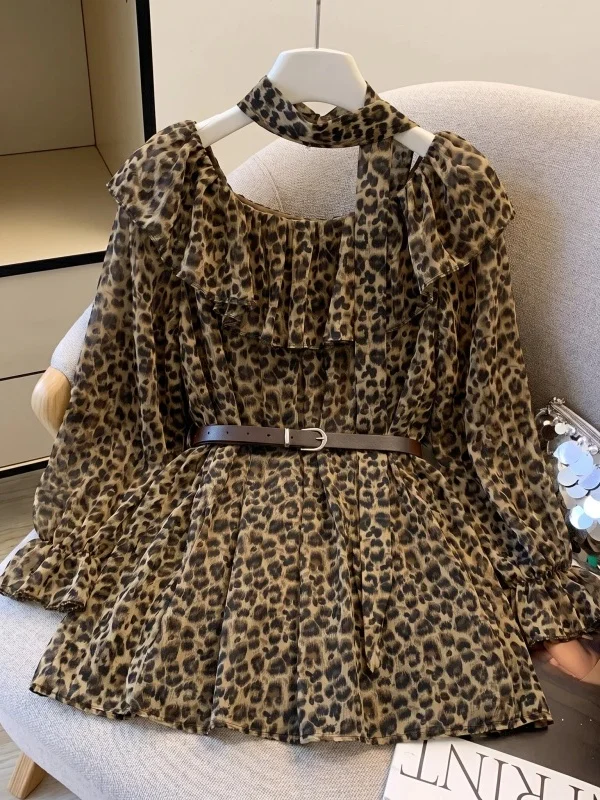 Summer New plus Size Women's Leopard Print Chiffon Shirt Hanging Neck Bell Sleeve Mid-Length Waist-Cinching Top Korean Style
Summer New plus Size Women's Leopard Print Chiffon Shirt Hanging Neck Bell Sleeve Mid-Length Waist-Cinching Top Korean Style