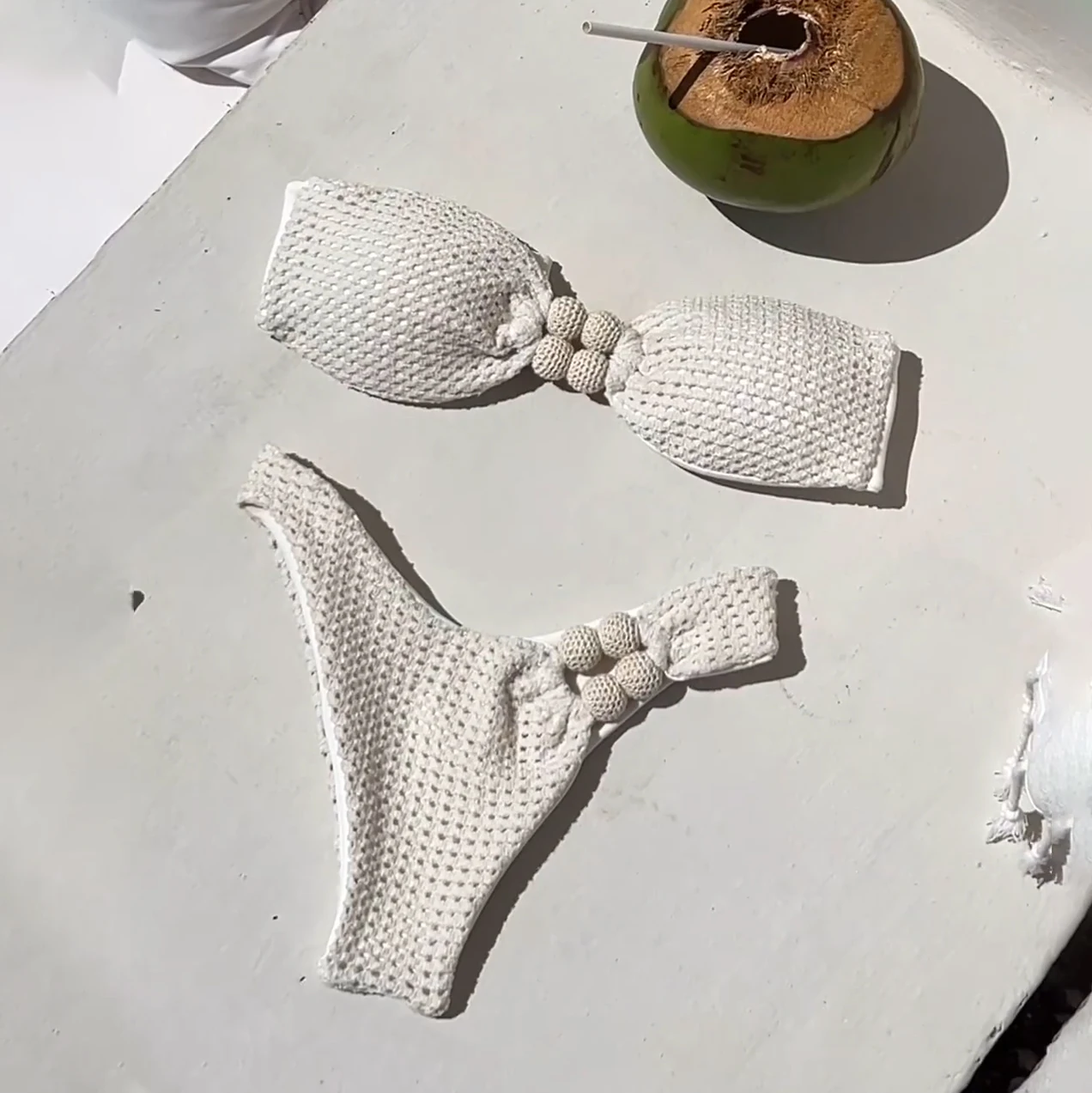 Bandeau Biquini Women Bikini Sexy Swimsuit Push Up Swimwear Cut Out Swim Suit Button Bodysuit Female Paded Bathingsuit Beachwear
Bandeau Biquini Women Bikini Sexy Swimsuit Push Up Swimwear Cut Out Swim Suit Button Bodysuit Female Paded Bathingsuit Beachwear