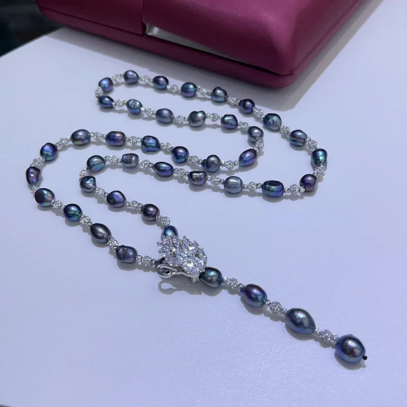 French Retro High-End Pearl Necklace Autumn Winter Versatile Design Yuanbao Buckle Sweater Chain Fashionable Elegant Choker
French Retro High-End Pearl Necklace Autumn Winter Versatile Design Yuanbao Buckle Sweater Chain Fashionable Elegant Choker
