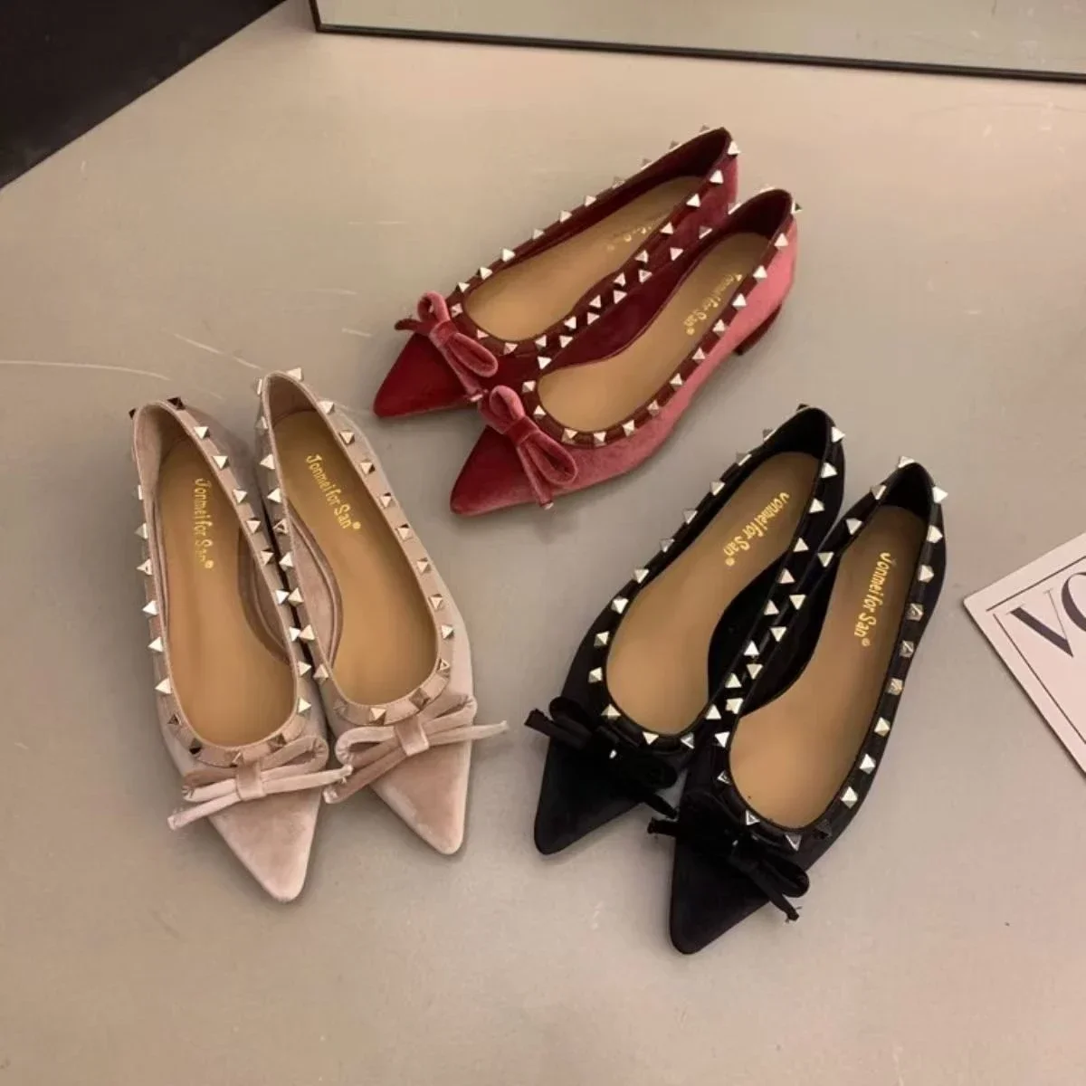 Designer Low Heel Pumps Women Mary Jane Shoes Fashion Rivet Butterfly-knot Shoes 2025 Spring Autumn Wedding Party Shoes
Designer Low Heel Pumps Women Mary Jane Shoes Fashion Rivet Butterfly-knot Shoes 2025 Spring Autumn Wedding Party Shoes
