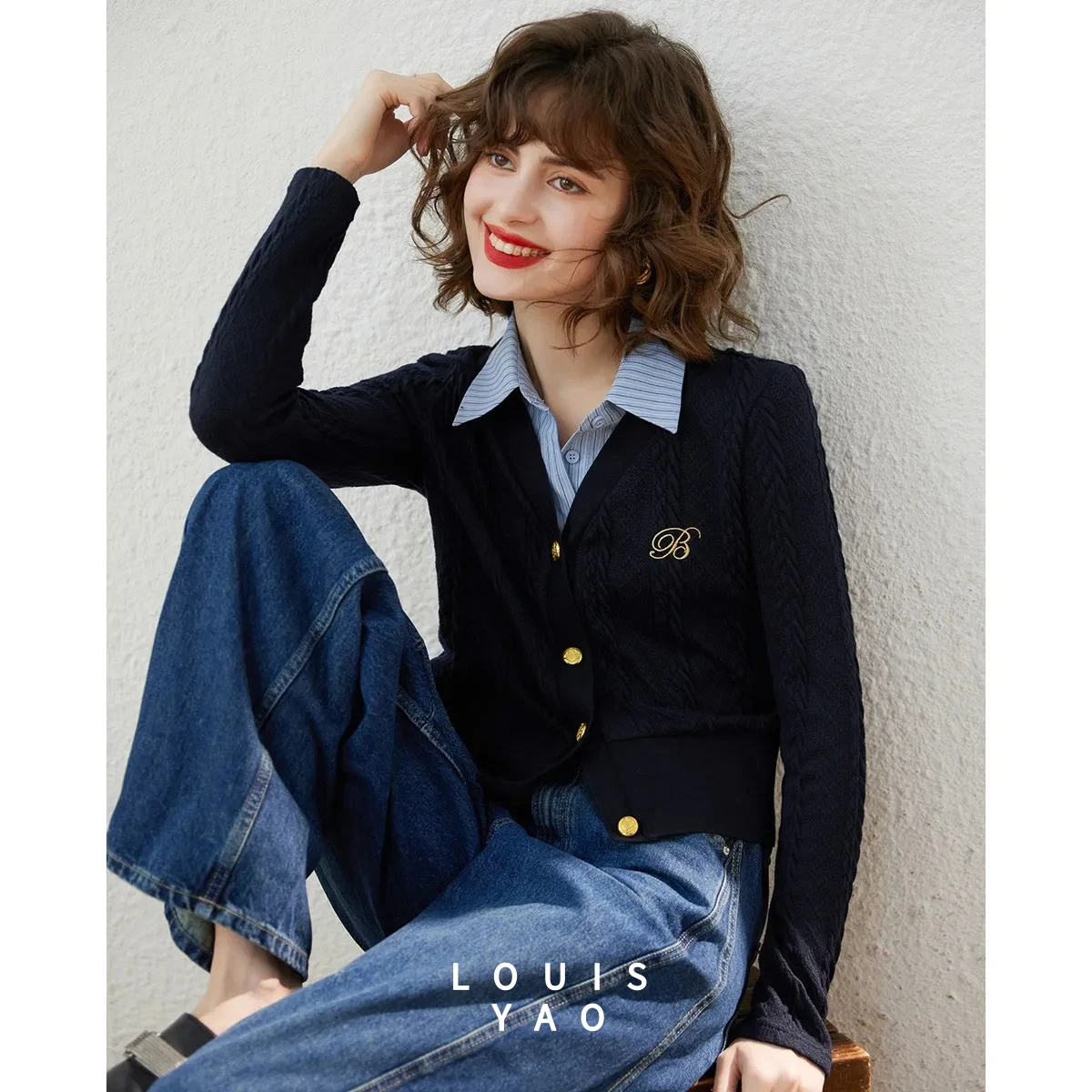 Кардиган LOUISYAO в академическом стиле, комплект из двух предметов, осень-зима 2026, женское элегантное вязаное пальто с вышивкой и воротником в стиле пэчворк
Кардиган LOUISYAO в академическом стиле, комплект из двух предметов, осень-зима 2026, женское элегантное вязаное пальто с вышивкой и воротником в стиле пэчворк