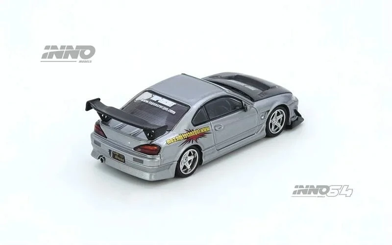 Коллекционная модель автомобиля 1:64 S2000 J'S RACING S15 PANDEM R33 190E из литого металла
Коллекционная модель автомобиля 1:64 S2000 J'S RACING S15 PANDEM R33 190E из литого металла